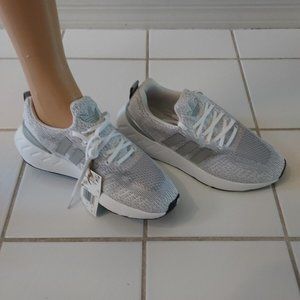 Adidas swift run womens brand new grey size 8